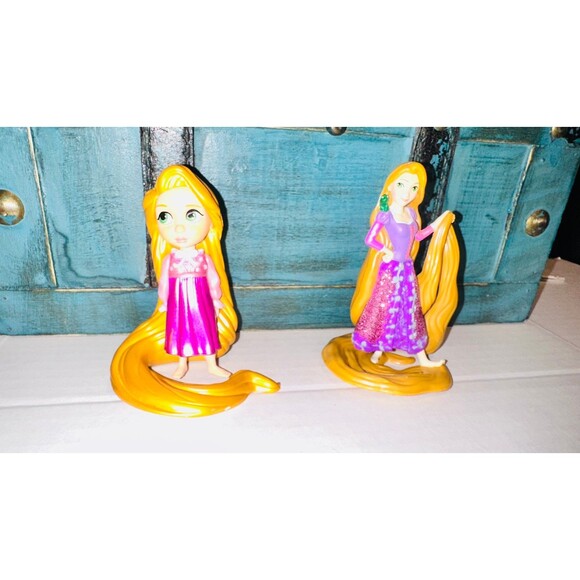 Disney Princess Set of 8 Figures PVC Toys Cake Rapunzel - Picture 3 of 8